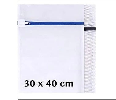 Mesh laundry bag with a zipper, measuring 30x40 cm, designed for protecting delicate items like socks during washing.